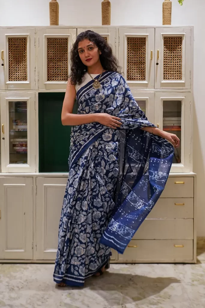 Women wearing indigo saree